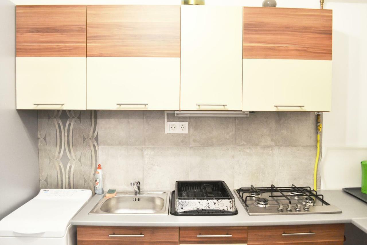 בודפשט Amazon Apartment Near The Famous Party Boulevard מראה חיצוני תמונה